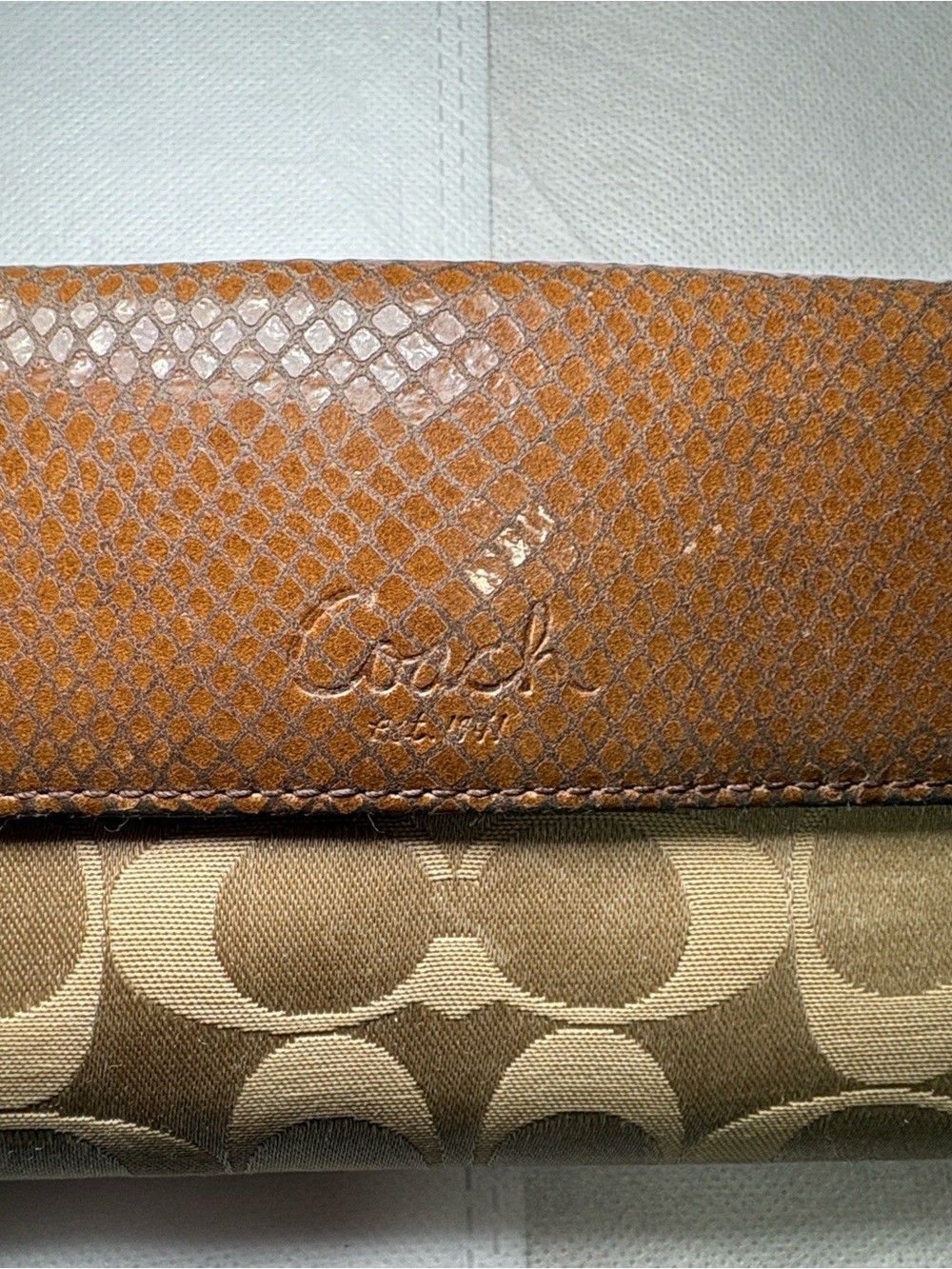 Coach Snake Skin Embossed Peyton Signature Sateen Turnlock Wallet - Picture 4 of 16